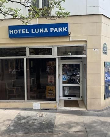 Hotel Luna Park Париж Екстериор снимка